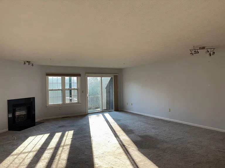 95 Green Briar Rd — Photo 9