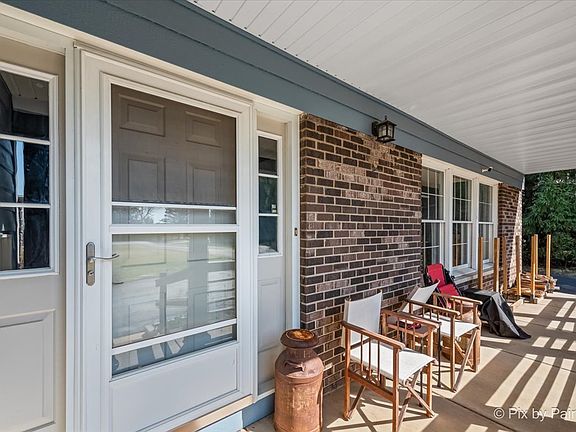 4th image of 2965 Boerderij Way