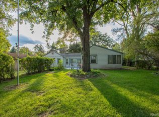 47229 Pinecrest Dr, Shelby Township, MI 48317