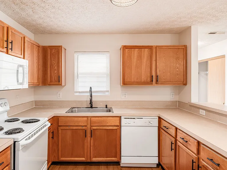 6201 Norway Glen Ave — Photo 19
