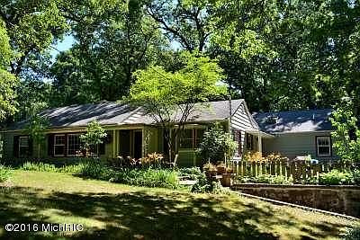 1st image of 106 Forest Hill Ave SE
