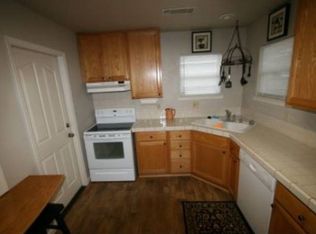 945 Gold St, Redding, CA 96001