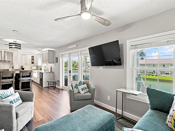 3rd image of 5023 STARFISH DRIVE SE #E