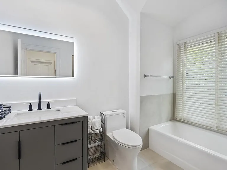 997 Davis Dr — Photo 99