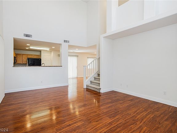 5th image of 10374 Missouri Meadows St