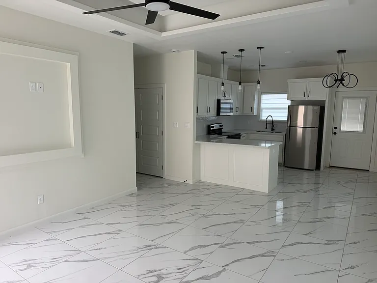 1324 N Abesam Ave #3 — Photo 2
