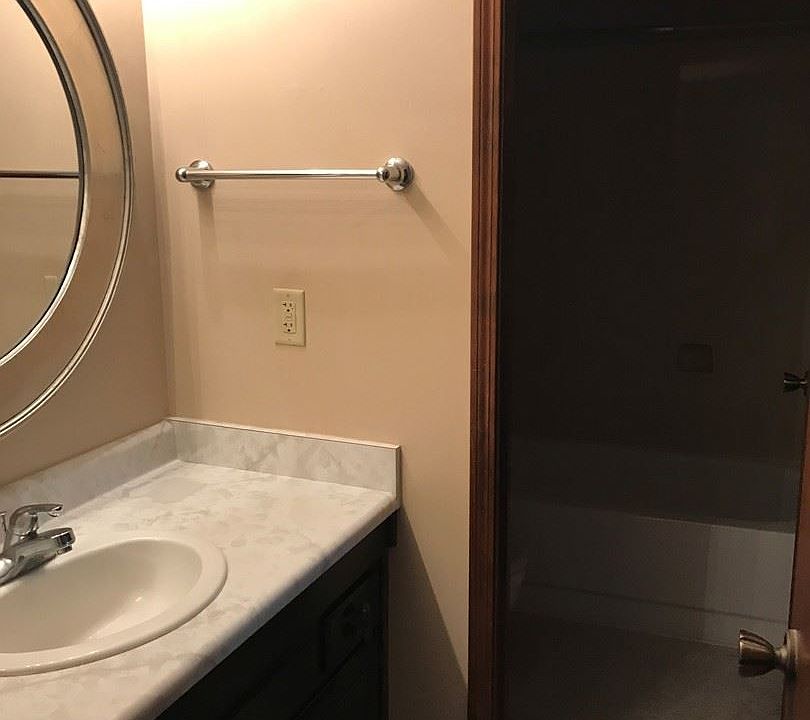 2nd image of 4484 Pontchartrain Dr APT 12