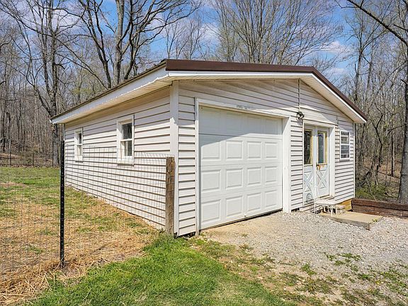 2nd image of 1099 Middle Leesville Rd