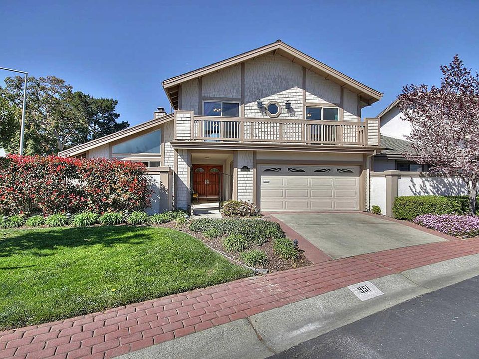 1st image of 951 De Leon Ln