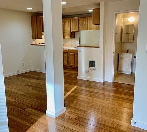 2nd image of 3125 Scott St Unit B