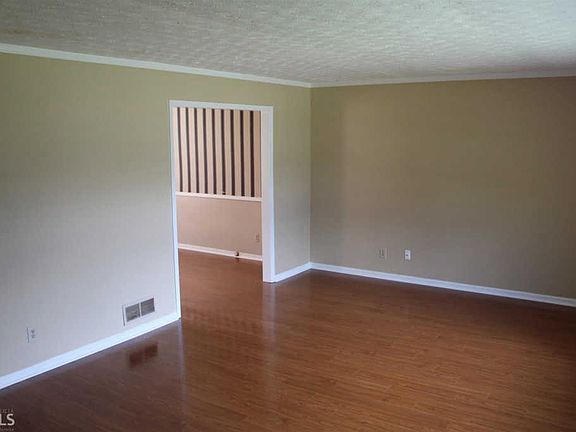 5th image of 4016 Timberlane Trl
