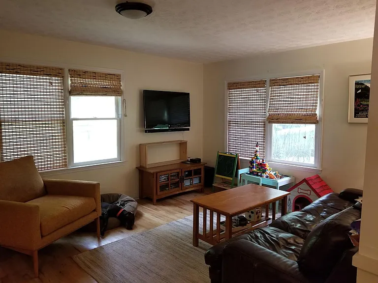 410 Rocky Dr — Photo 6