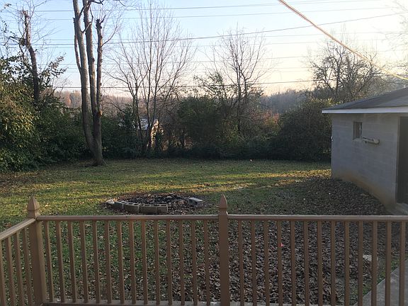 5th image of 657 Blade Ave