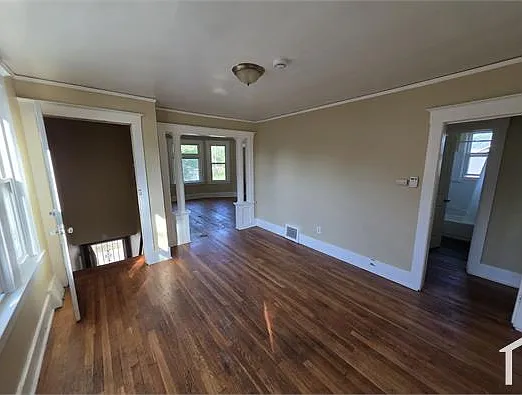 3032 Hurlbut Ave — Photo 3