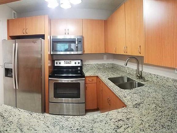 3rd image of 1855 W 62nd St #E131