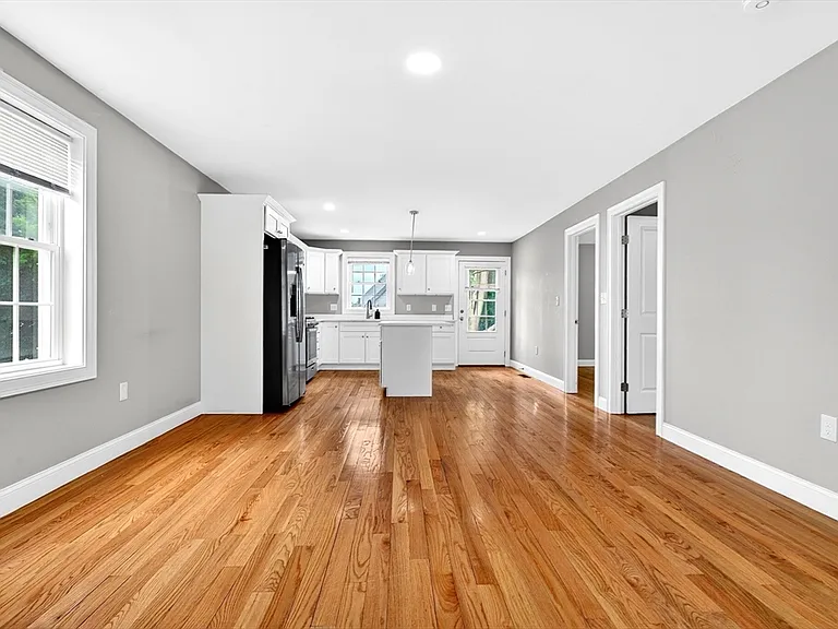 24 Crest Ave #1 — Photo 9