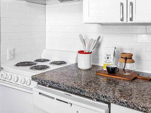 5th image of 70 Spruce St NE #2B-1Ba-750Sqft