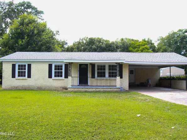 1703 14th St, Pascagoula, MS 39567