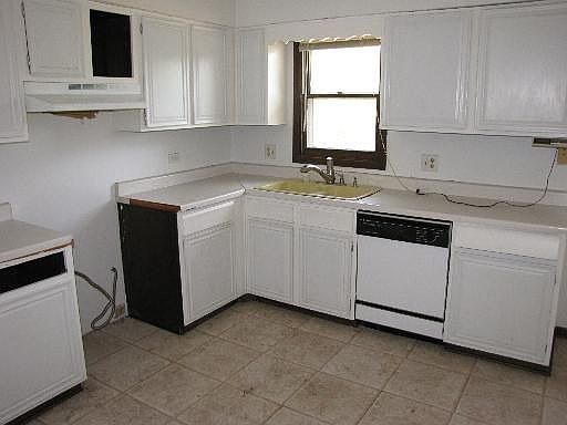 4th image of 1027 Iroquois Dr