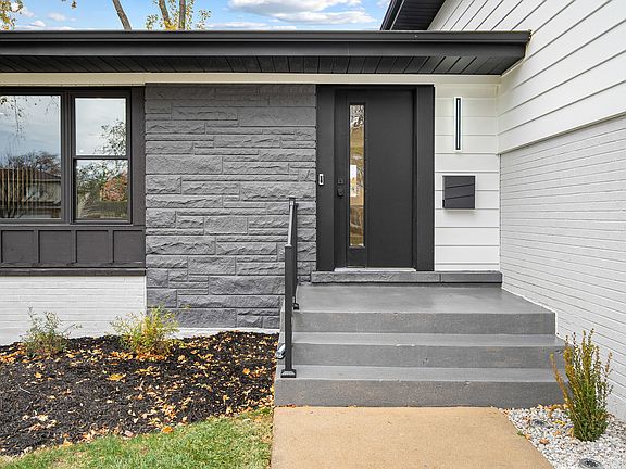 3rd image of 34 N Evanston Ave