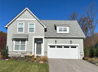 7432 Villa Rdg, Chagrin Falls, OH 44023
