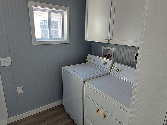 Wet room with washer and dryer