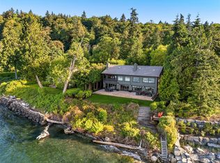 11078 NE Country Club Rd, Bainbridge Island, WA 98110