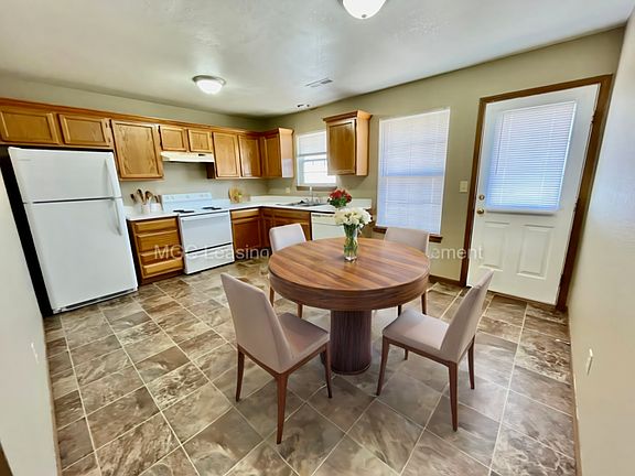 2nd image of 213 Aaron Ln