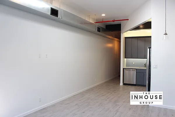 Rented by The InHouse Group | media 12