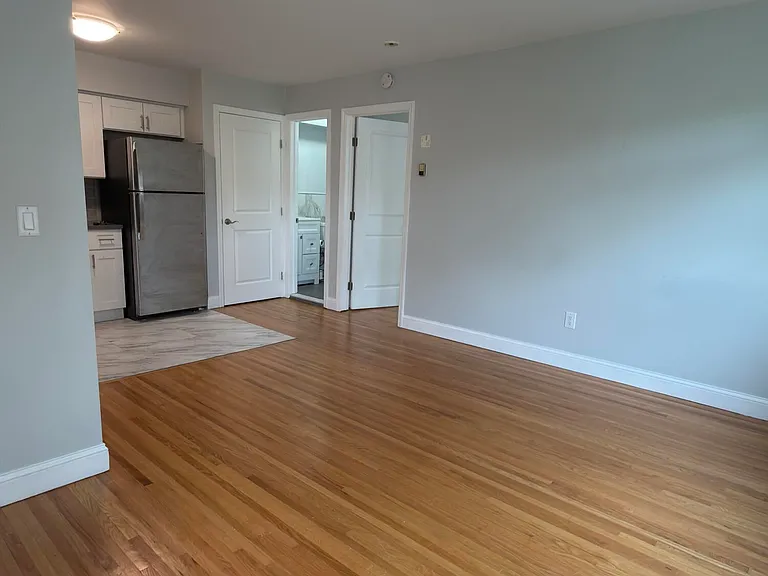3142 Morley Ave — Photo 6