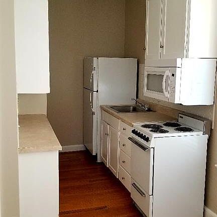 4th image of 907 N Bishop Ave APT D