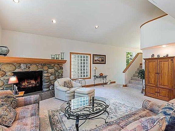 5th image of 899 Southwood Blvd #1