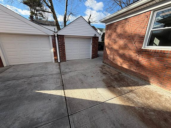 4th image of 8008 215th St