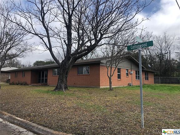 3rd image of 121 Cottonwood Dr