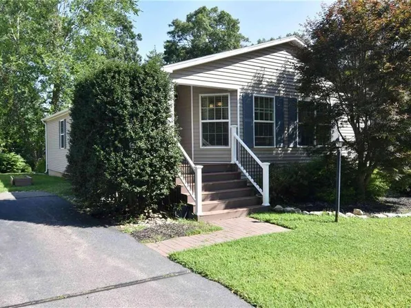 426 Leisure Dr, South Kingstown, RI 02879