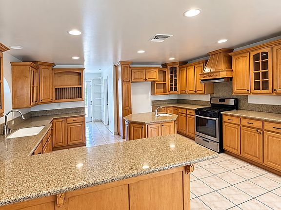 3rd image of 5325 Cogswell Rd