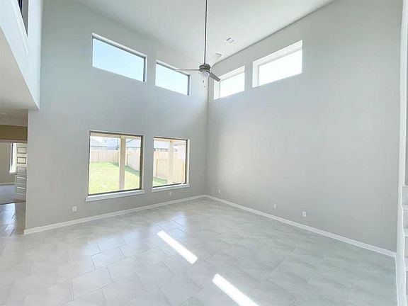 5th image of 28515 Eli Eagle St