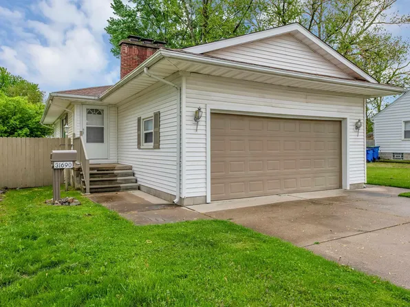 31690 Davy St, Warren, MI 48092