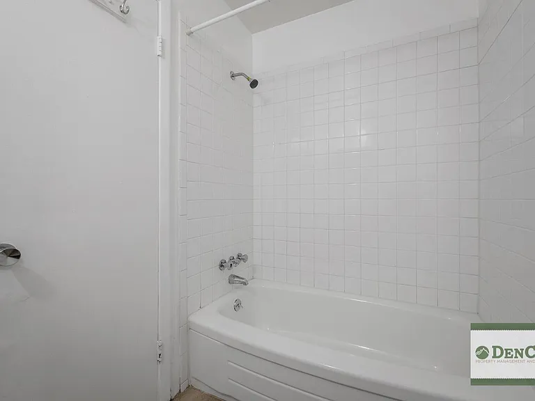 1840 Vine St #4 — Photo 11