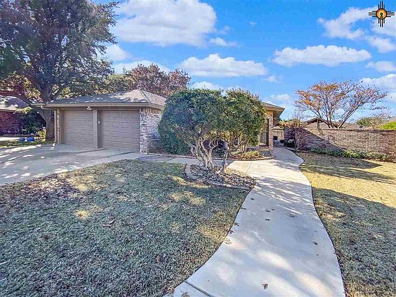 2nd image of 1113 W Mesa Verde Dr