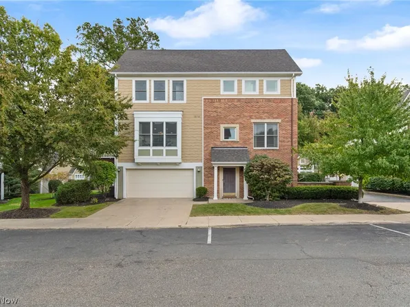 1499 Huntington Ln, Cleveland Heights, OH 44118