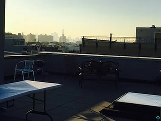 Rented by EXR | media 7