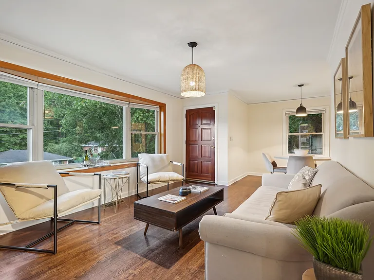822 Gertrude Pl NW — Photo 5