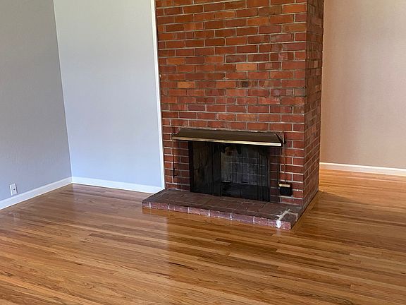 4th image of 2200 Menzel Pl