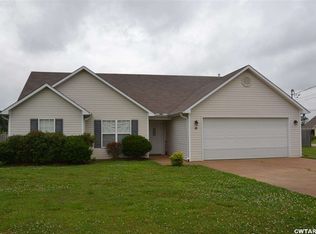 11 Sunburst Cv, Jackson, TN 38305
