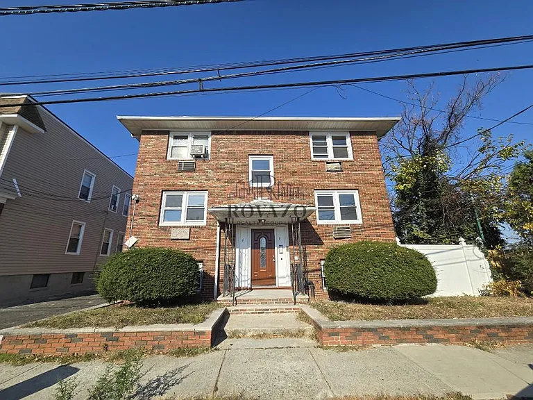 9-11 Stecher St #2R — Photo 10