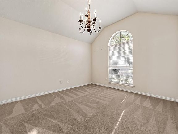 4th image of 6916 Lakehurst Ln