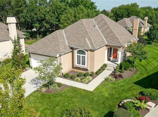 11624 Greenwood St, Olathe, KS 66062