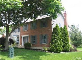 392 E Mayfield Cir, Bethlehem, PA 18020