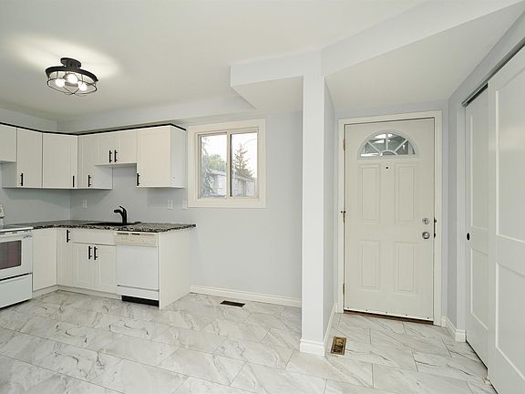 2nd image of 1679 Lakewood Rd NW